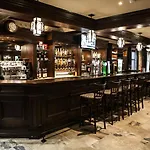Ξενοδοχείο Dillon's 4*