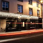 Dillon's מלון