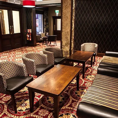 Dillon's Hotel 4*