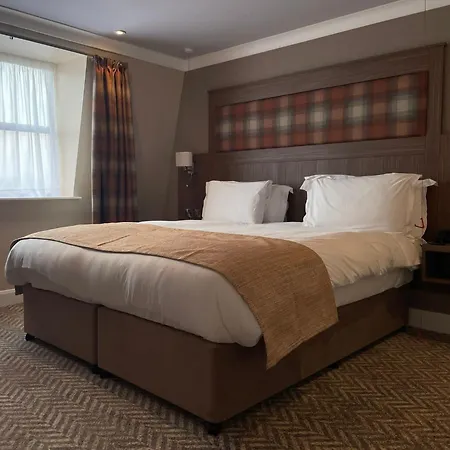 Dillon's Hotel