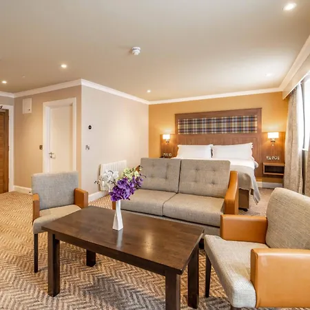 Dillon's Hotel 4*
