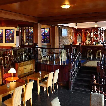 Hotel Dillon's 4*