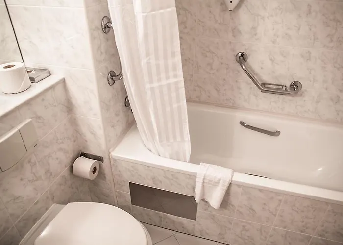 Dillon's 4* Letterkenny